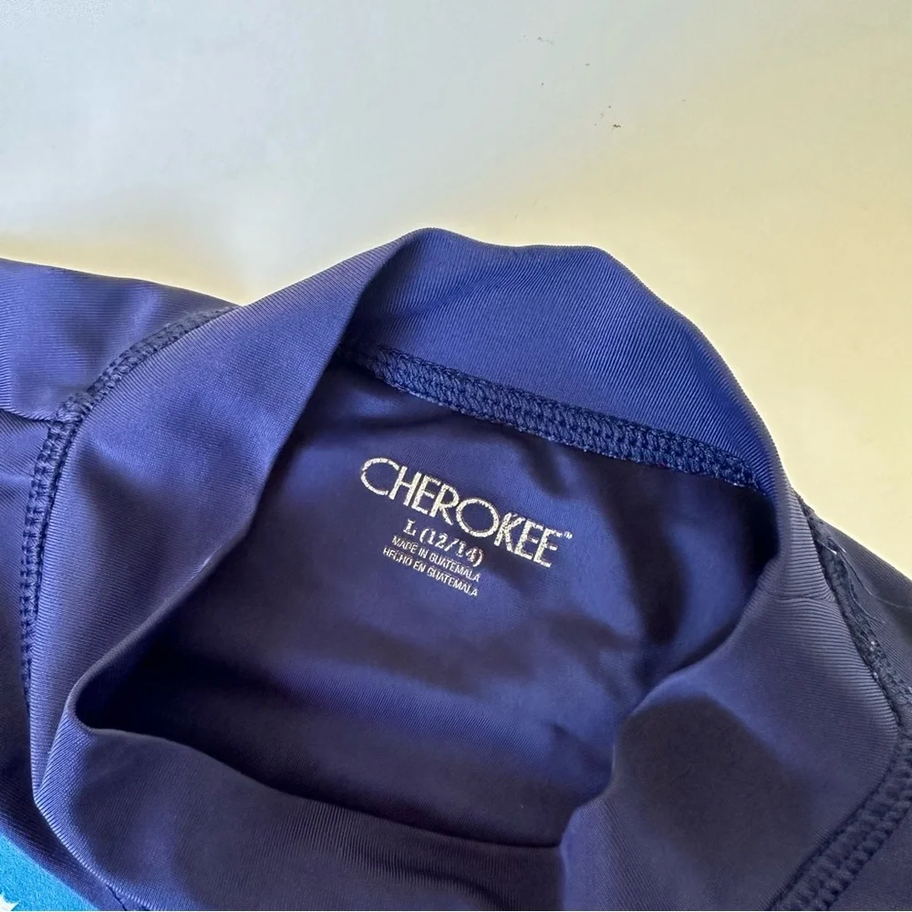 Cherokee Rashguard - Picture 4 of 4